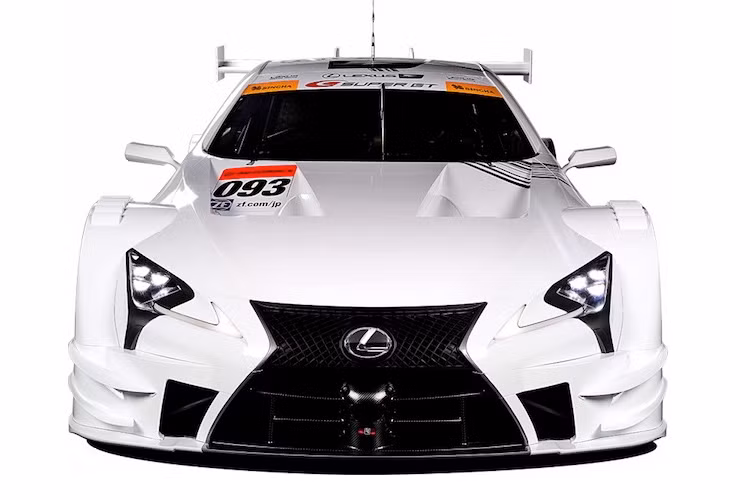 Được phát triển bởi đội đua Lexus Gazoo Racing, LC500 Super GT dựa trên mẫu coupe sang trọng LC500 sắp được bán ra của Lexus. Tuy nhiên trái với kiểu dáng thanh lịch của LC500 thường, phiên bản đua lại có thiết kế khí động học cực "dị".