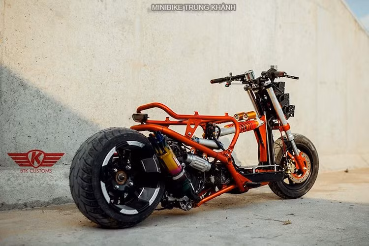 Không chỉ có giá thành rẻ hơn rất nhiều so với một bộ giảm xóc khí dành riêng cho Zoomer được đặt từ Mỹ với chi phí có thể lên tới hàng ngàn USD, giải pháp của Trung Khánh còn ưu việt hơn khi được tính toán dành riêng cho điều kiện đường ở Việt Nam và vẫn đảm bảo độ êm ái.