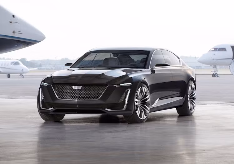 Trong tiếng Tây Ban Nha, "Escala" có nghĩa là "mở rộng", chính vì vậy nhiều người tin rằng Escala sẽ là một phiên bản coupe 5 cửa của CT6 trong tương lai gần. Được thiết kế theo ngôn ngữ mới nhất của Cadillac, chiếc xe sở hữu lưới tản nhiệt hình tứ giác lớn cùng các đèn pha LED nằm ngang, thay vì đặt dọc như truyền thống của nhà sản xuất này.