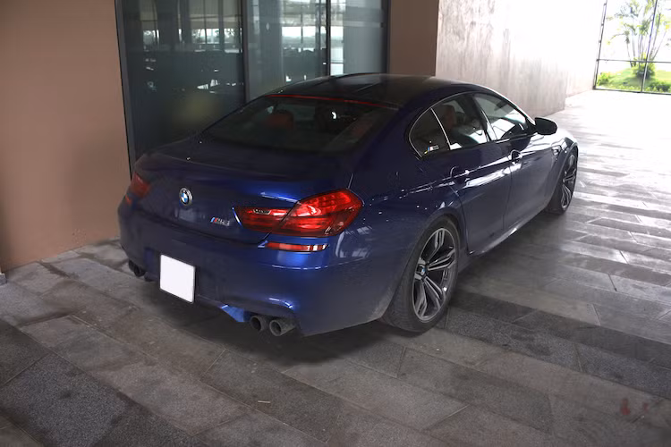 Hiện tại ở Việt Nam, số lượng M6 Gran Coupe đã "ra biển trắng" cực ít tại Sài Gòn cũng chỉ có một chiếc màu cam Sakhir Orange nhưng vừa được dán đổi màu sang xanh Baby Blue. Chiếc M6 Gran Coupe duy nhất tại miền Bắc thuộc sở hữu của một người yêu xe BMW và được đưa về Việt Nam vào năm 2014, sau một thời gian sinh sống tại Mỹ.