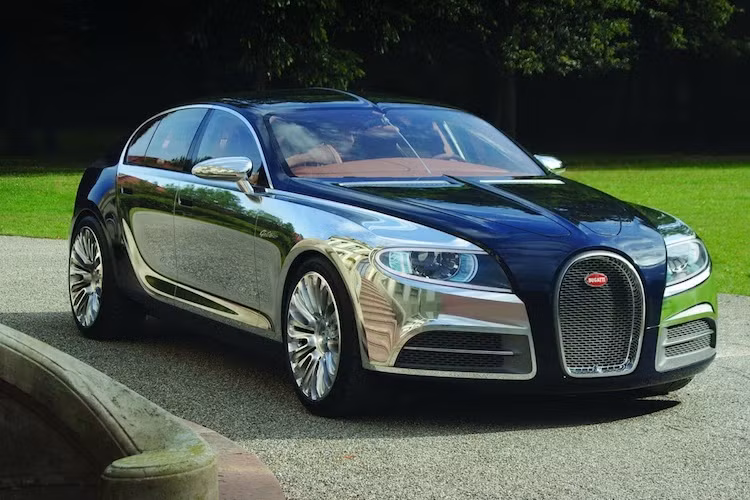 Thông tin về việc sản xuất hàng loạt chiếc sedan siêu sang Bugatti Galibier đã được đích thân ông Wolfgang Durheimer - Giám đốc điều hành Bugatti xác nhận trong một cuộc phỏng vấn với tạp chí Autocar gần đây. Theo ông Durheimer, hiện giờ ông đang theo đuổi 4 mẫu xe mang tính chiến lược, trong đó chắc chắn đã có mặt Galibier.