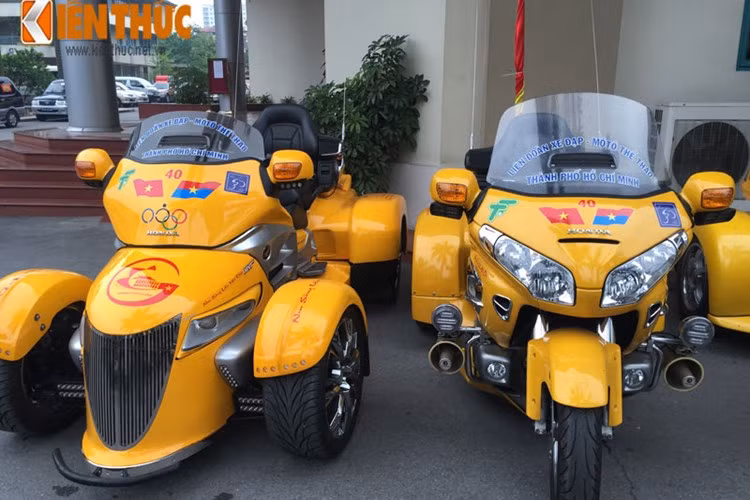 Ngoài các mẫu xe đường trường cỡ lớn, hàng khủng - Clb môtô TP HCM cũng giống như Clb môtô Hà Nội, đều sở hữu những dòng xe khác thiện chiến và độc đáo. Họ thường xuyên tham gia hỗ trợ các giải đua xe đạp, các sự kiện lớn của thành phố, đất nước...