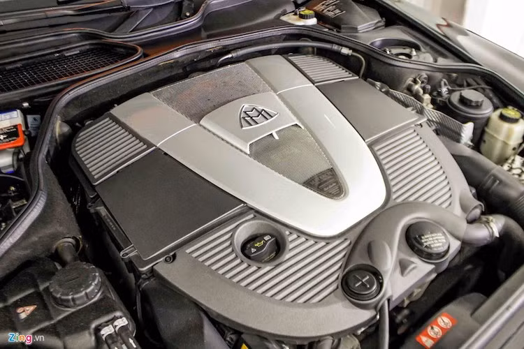 Maybach 62S được trang bị động cơ 6.0 lít, V12, công suất tăng từ 550 mã lực trên Maybach 62 lên 612 mã lực và mô-men xoắn 1.000 Nm. Mặc dù nặng tới 2.880 kg, Maybach 62S vẫn có thể tăng tốc từ 0-100 km/h trong 4,9 giây.