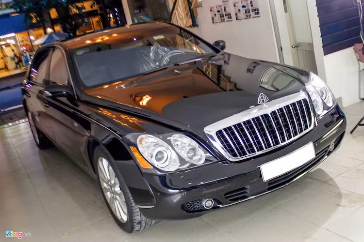 Theo lý giải của Maybach, chữ S trong tên xe không phải “sport” (thể thao) mà là "special" (đặc biệt). Nhìn từ bên ngoài, Maybach 62S khác phiên bản thường ở lưới tản nhiệt ít nan hơn.