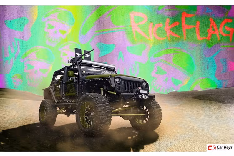 Thủ lĩnh của nhóm Suicide Squad là anh lính Rick Flag, và mẫu xe nổi tiếng nhất khi nhắc tới quân đội không phải ai khác ngoài Jeep. Chính vì vậy, một chiếc Jeep Wrangler độ offroad "khủng" sẽ giúp Rick có thể kiểm soát được những siêu tội phạm trong Suicide Squad.