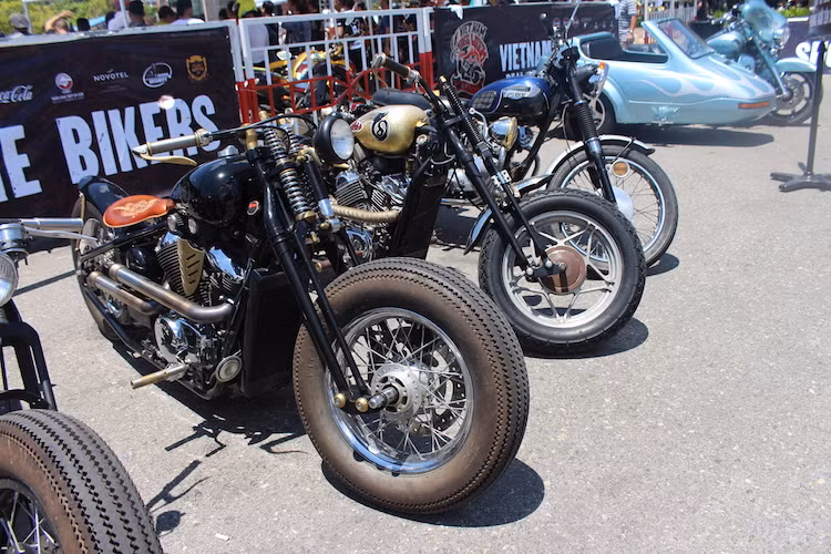 Ngày nay, phong cách Steampunk thu hút được khá nhiều "fan" trên toàn Thế giới và thường được ứng dụng vào những thiết bị điện tử kỹ thuật số như điện thoại, máy tính, laptop và những mẫu xe môtô độ.