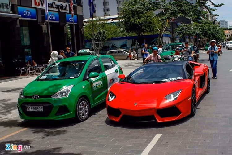 Tại thị trường Mỹ, Aventador Roadser có giá 447.000 USD.