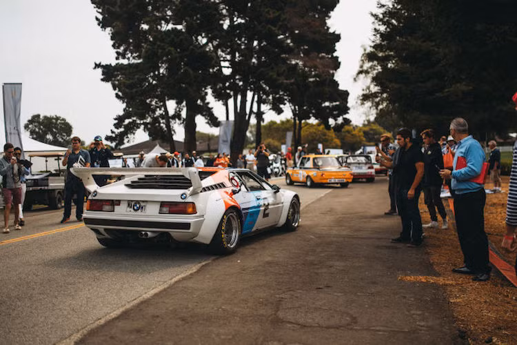 Việc nhìn thấy 1 trong 453 chiếc siêu xe BMW M1 từng được sản xuất đã là một giấc mơ với nhiều người yêu xe, chính vì vậy có dịp được tận mắt nhìn và chạm vào 1 trong 20 phiên bản đua M1 Procar là điều khó tin với những người có mặt tại tuần lễ Monterey.