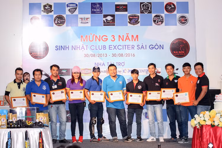 Trải qua 10 năm và 3 thế hệ, Exciter đã trở thành dòng xe số phổ thông thể thao số 1 tại Việt Nam, thu hút lượng người chơi đông đảo và có nhiều các CLB mạnh như Exciter Sài Gòn hoạt động trên cả nước.