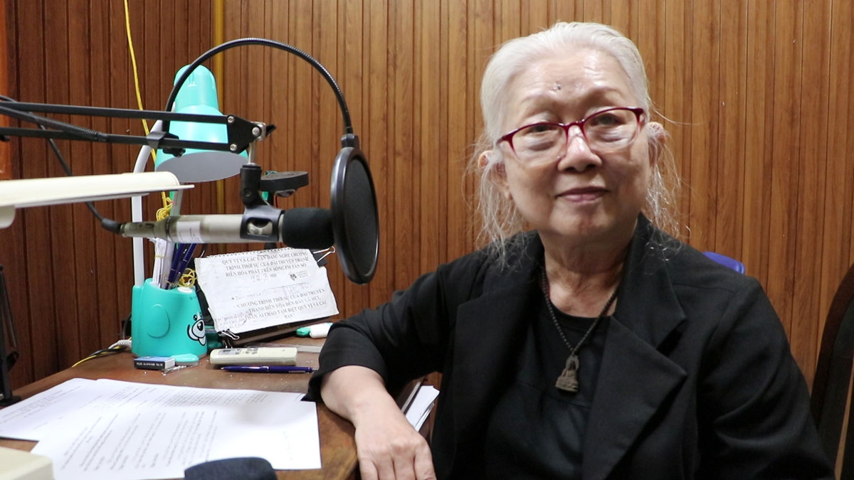 Giong ‘oanh vang’ 73 tuoi ngay ngay van can man voi nghe-Hinh-3