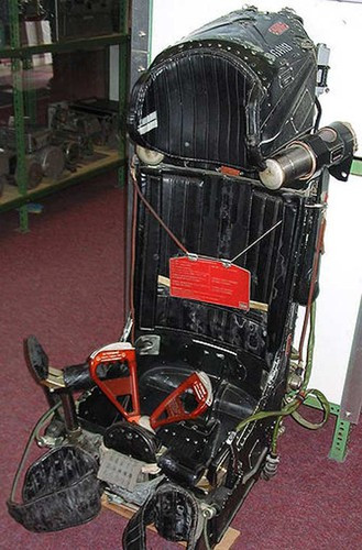 Ghế phóng K-36 là phương tiện thoát hiểm khẩn cấp cho các phi công máy bay chiến đấu, có thể hoạt động trên một dải tốc độ và độ cao bay khá rộng, và có thể được sử dụng kết hợp với các thiết bị bảo vệ, chẳng hạn như các bộ quần áo bay kháng áp.