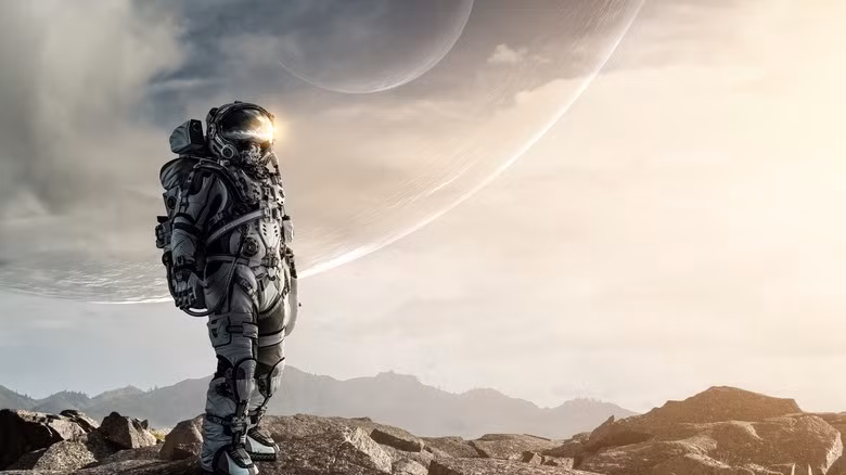 Sự cô lập, thiếu tiếp xúc với thiên nhiên và ánh sáng mặt trời, cùng với căng thẳng từ môi trường khắc nghiệt, có thể dẫn đến các vấn đề về tâm lý như lo âu, trầm cảm và cảm giác cô đơn.(Ảnh: Phụ nữ Việt Nam)