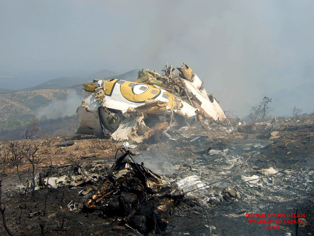 Chỉ sau khi cất cánh, phi hành đoàn đã báo cáo vấn đề về hệ thống điều hòa không khí. Tuy nhiên, sự cố nghiêm trọng hơn đã xảy ra khi máy bay mất áp suất cabin, khiến phi công và phi hành đoàn mất nhận thức. Máy bay tiếp tục bay tự động cho đến khi hết nhiên liệu và rơi gần Grammatiko, Hy Lạp.(Ảnh: Bureau of Aircraft Accidents Archives)