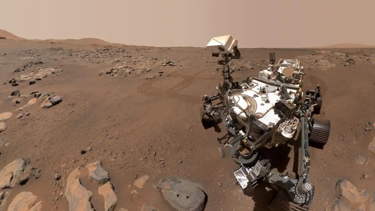 Bức ảnh được chụp bởi tàu tự hành Perseverance vào ngày 27/9 khi nó di chuyển qua miệng núi lửa Jezero, một khu vực từng có nước hàng tỷ năm trước.(Ảnh: New Scientist)