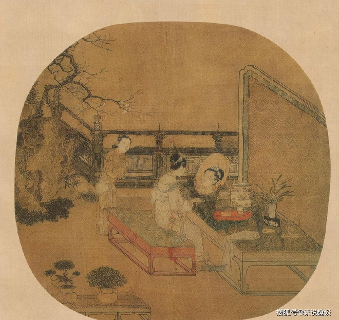 “Trang tịnh sĩ nữ đồ” có kích thước 25,2 cm x 26,7 cm, mô tả hình ảnh một mỹ nữ thời nhà Tống đang ngồi trang điểm trước gương, bên cạnh là một cô gái khác. (Ảnh: Sohu)
