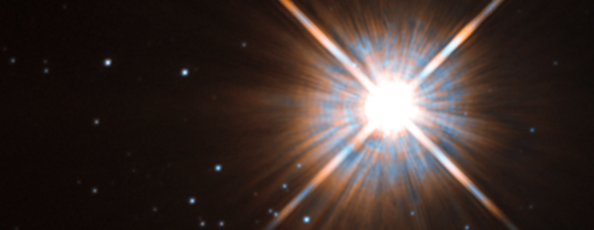 Proxima Centauri không chỉ là ngôi sao gần nhất với Hệ Mặt Trời mà còn là một phần của hệ sao Alpha Centauri, bao gồm ba ngôi sao: Alpha Centauri A, Alpha Centauri B và Proxima Centauri. (Ảnh:HubbleSite)