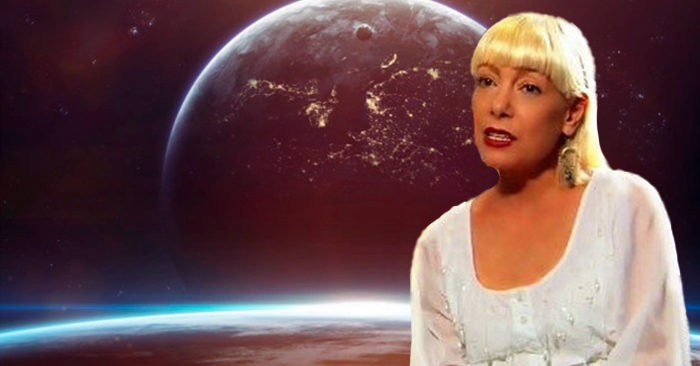 Một trong những người nổi bật nhất liên quan đến giả thuyết này là Omnec Onec. Cô tự xưng là một người đến từ Sao Kim và tuyên bố đã du hành đến Trái Đất thông qua một phương pháp thần bí gọi là "tư tưởng hóa thân". (Ảnh: Genk)