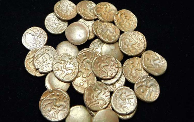 Tony sẽ chia số tiền bán đấu giá với chủ đất nhưng không tiết lộ kế hoạch sử dụng số tiền này. (Ảnh: Người đưa tin)