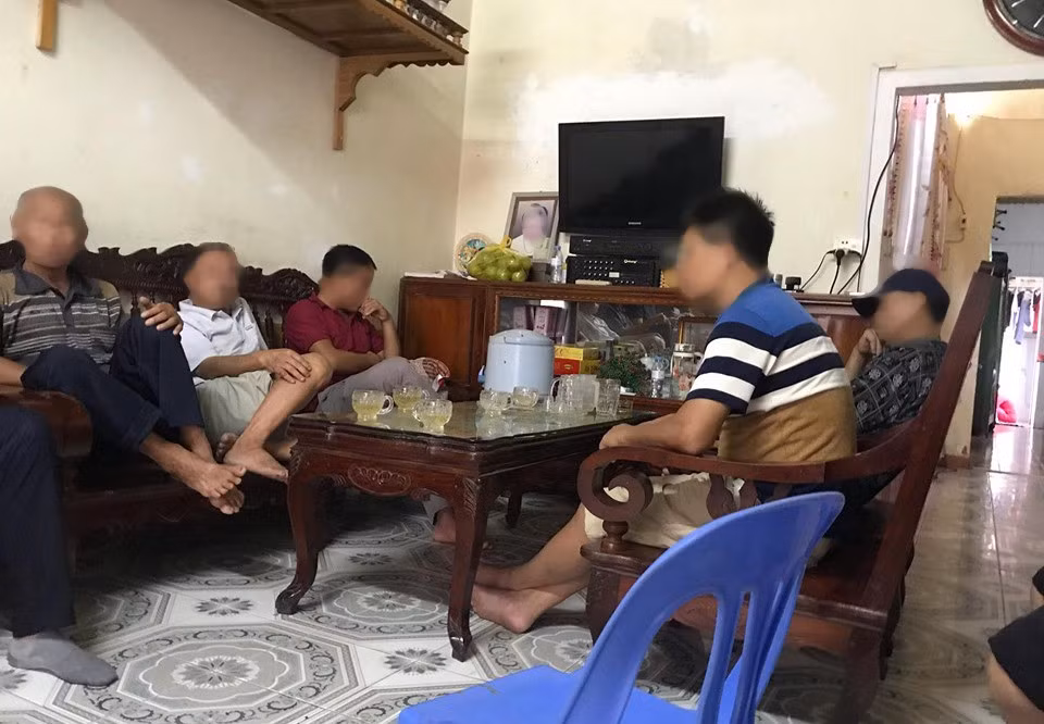 39 thi the trong container: 24 gia dinh Ha Tinh, Nghe An bao mat lien lac voi con