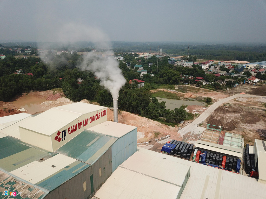 Lãnh đạo Gốm sứ Thanh Hà khẳng định dầu thải từ máy móc được lưu trữ để bàn giao cho đơn vị chuyên trách xử lý. Tuy nhiên, hàng tấn dầu đã bị đưa ra ngoài, gây nên sự việc ô nhiễm nguồn nước của Công ty nước sạch sông Đà.