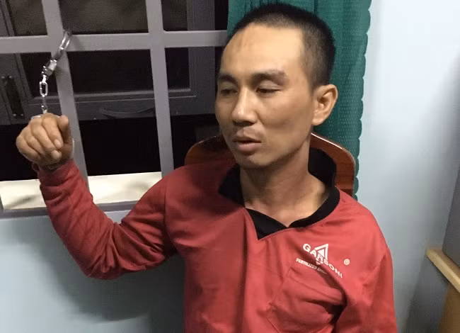 Bat giu pham nhan dang thu an 20 nam tu toi giet nguoi tron trai