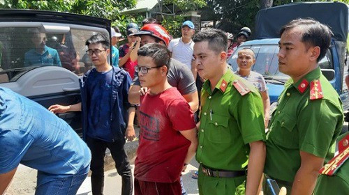 Da Nang: Lao vao cua tiem cuop tai san khien hai nguoi thuong vong