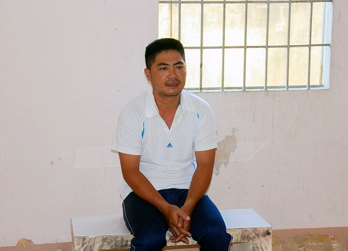 “Quý bà” Vĩnh Long dan díu phi công trẻ, bị dọa tung clip nóng tống tiền “Quy ba” Vinh Long dan diu phi cong tre, bi doa tung clip nong tong tien