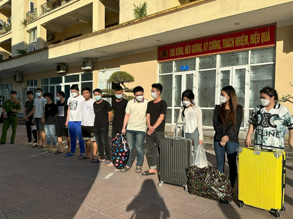 Giải cứu thành công 13 nạn nhân tại khu vực Tam giác Vàng Giai cuu thanh cong 13 nan nhan tai khu vuc Tam giac Vang