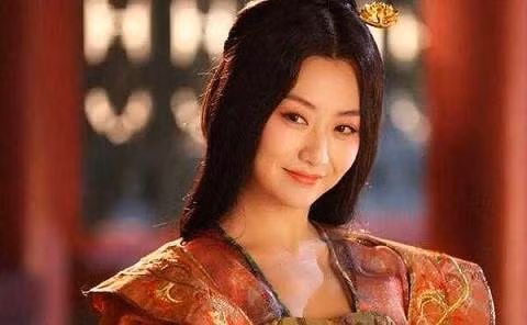 "Sóng gió" vẫn chưa hết với Tiêu hoàng hậu khi Đậu Kiến Đức run sợ trước thế lực của thủ lĩnh Đột Quyết. Do vậy, khi thủ lĩnh của Đột Quyết yêu cầu Đậu Kiến Đức giao Tiêu hoàng hậu ra thì y không dám làm trái.