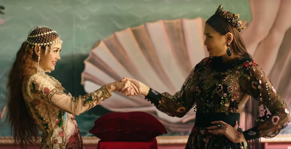 Minh Hang, Hoang Yen cung nhau 