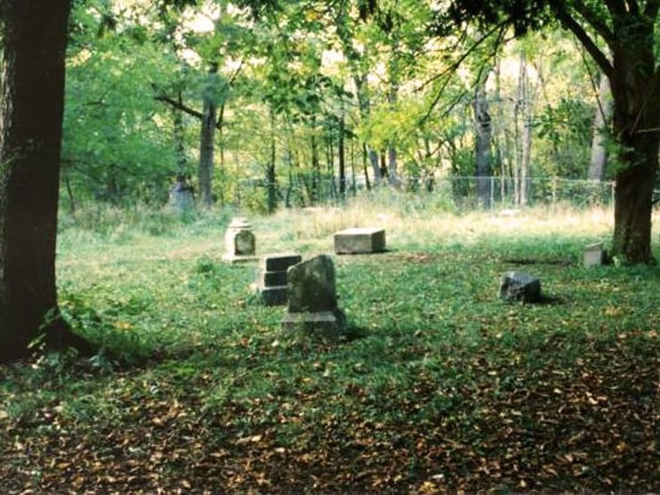 Nỗi đau mất con quá lớn không thể nguôi ngoai nên cuối cùng người mẹ quyết định tự sát.