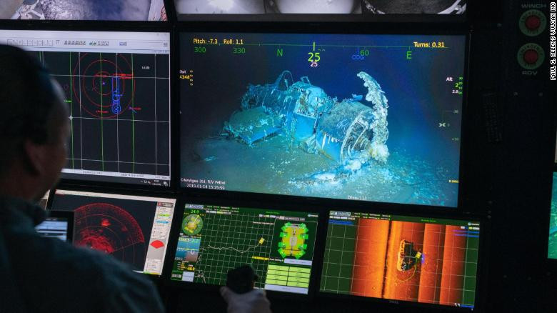 Theo các chuyên gia, tàu sân bay USS Wasp của Mỹ bị tàu ngầm của Nhật Bản tấn công năm 1942 trong một cuộc chiến trên Đảo Solomon..