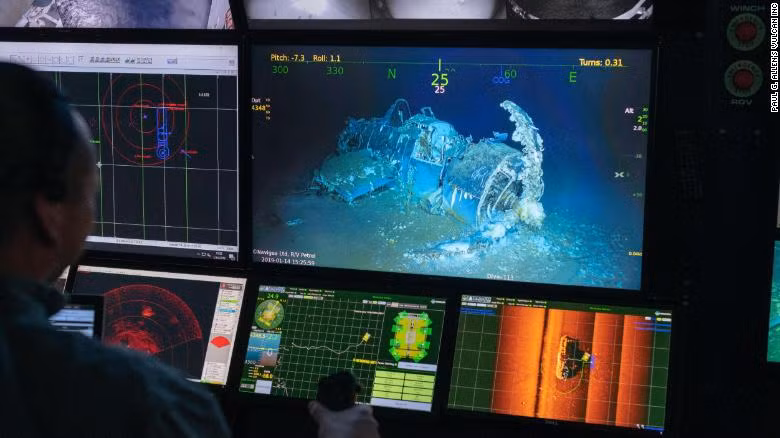 Theo các chuyên gia, tàu sân bay USS Wasp của Mỹ bị tàu ngầm của Nhật Bản tấn công năm 1942 trong một cuộc chiến trên Đảo Solomon..