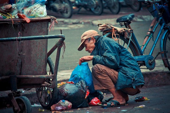 Buc anh ong cu boi do an o xe rac va noi am anh suot 9 nam cua tac gia-Hinh-3