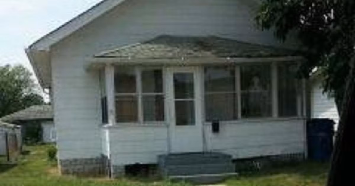 Cụ thể, Latoya Ammons sống cùng 3 con trong ngôi nhà trên. Kể từ khi dọn tới sinh sống tại ngôi nhà quỷ ám ấy, Ammons và các con bắt đầu có những hành động lạ.