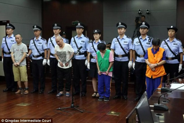 Năm 2017, dư luận Trung Quốc cũng như thế giới bàng hoàng khi giới chức trách thông báo về vụ án bắt cóc, giết người nghiêm trọng do một gia đình gồm bố, mẹ, con trai và con dâu gây ra.