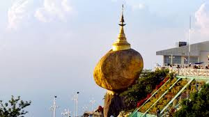 Nhờ vậy, tảng đá có màu vàng sáng chói tuyệt đẹp và có thể nhìn thấy rõ từ xa.