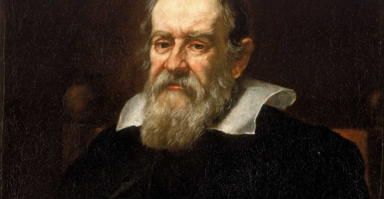 Galileo Galilei (sinh ngày 15/2/1564 - mất ngày 8/1/1642) đưa ra thuyết Nhật tâm Copernicus và kiên quyết khẳng định Trái đất không phải trung tâm của hệ Mặt Trời. Ông đi ngược lại quan điểm của Giáo hội thời ấy khi cho rằng Trái đất là trung tâm của vũ trụ. Vì vậy, Galileo bị đưa ra trước tòa án dị giáo để xét xử.