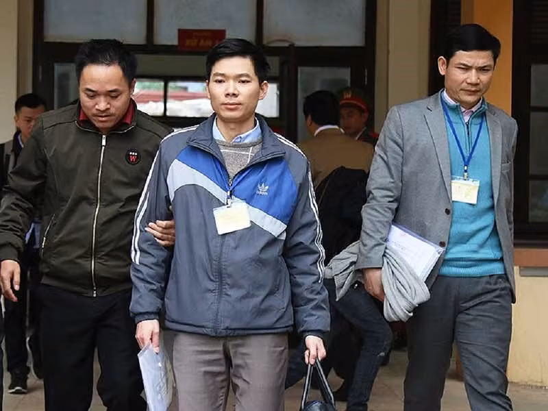 Bac si Hoang Cong Luong khang cao, chuan bi hau toa lan hai