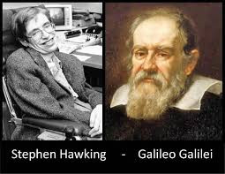 Một số chuyên gia tinh ý nhận ra ba nhà khoa học này có những sự trùng hợp lạ kỳ. Cụ thể, Stephen Hawking chào đời trùng dịp kỷ niệm 300 năm ngày mất của Galileo Galilei (8/1/1642 - 8/1/1942).