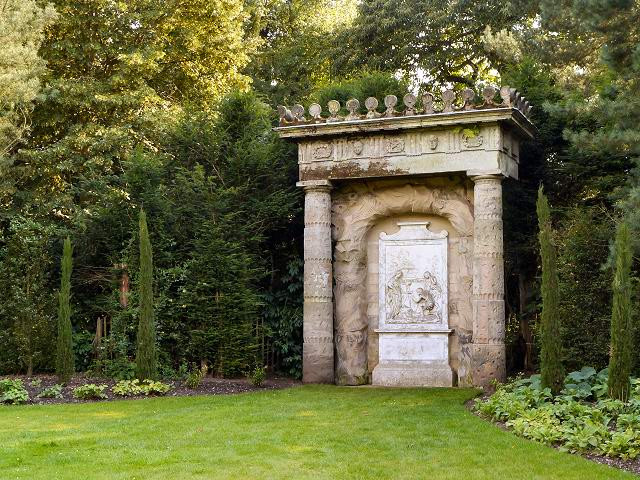 Một quan điểm cho rằng, các Hiệp sĩ dòng Đền chính là người đã để lại bản mật mã bí ẩn để hậu thế đi tìm lời giải.