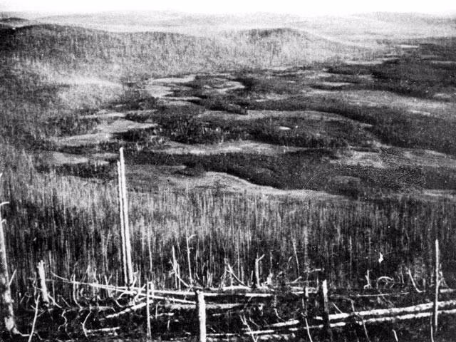 Buổi sáng ngày 30/6/1908, người dân tại khu vực sông Tunguska, Siberia, Nga đột nhiên nhìn thấy ánh sáng bí ẩn xuất hiện và sau đó là một tiếng nổ lớn. Sự kiện này được đặt tên theo địa điểm xảy ra - vụ nổ Tunguska bí ẩn.