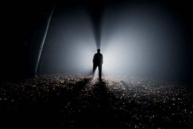 Một trong những vụ mất tích đầu tiên ở tam giác quỷ Bermuda trên cạn này là trường hợp của Middie Rivers. Người này là một hướng dẫn săn bắn địa phương 74 tuổi. Trong lúc đi cùng 4 thợ săn ở trong khu rừng, ông Rivers đột nhiên mất tích.