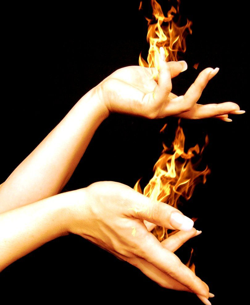 Kể từ đó, một số trường hợp khác trên thế giới cũng xảy ra tình trạng bàn tay tự bốc cháy mà không rõ nguyên nhân và không thể dập tắt bằng nước. Thậm chí, nước còn khiến lửa bùng cháy dữ dội hơn.