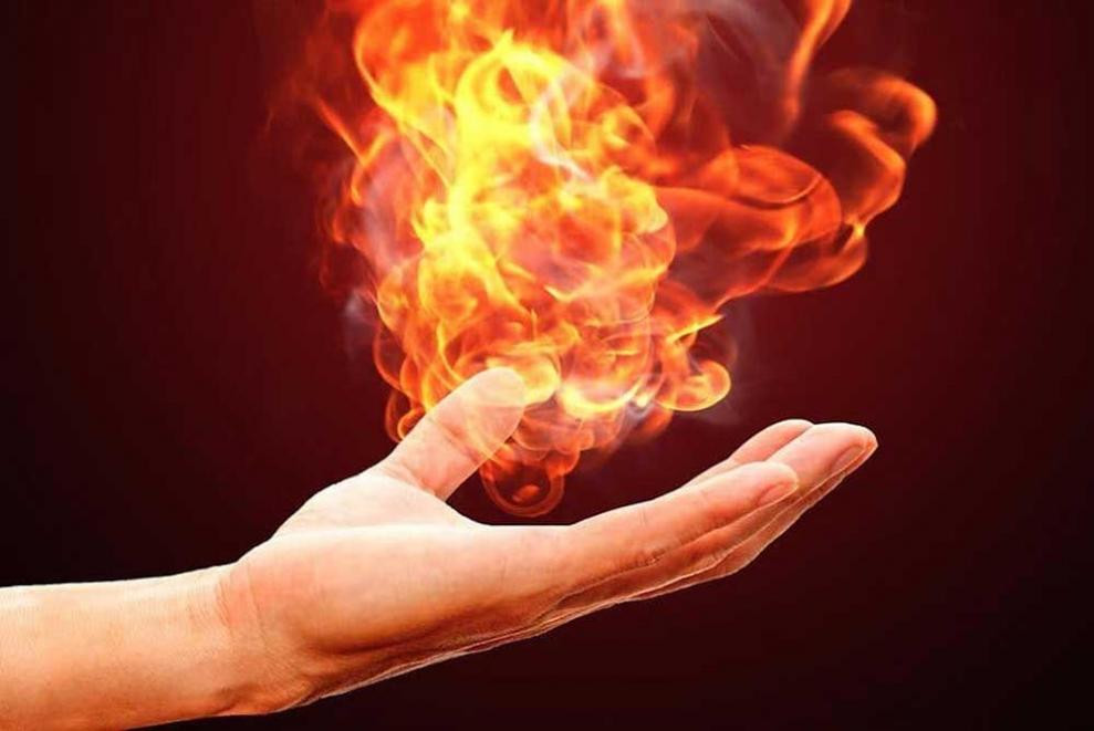 Su that kinh di ve nhung ban tay tu boc chay rung ron