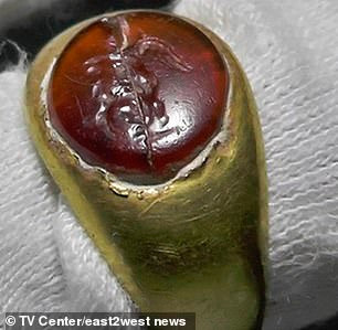 Các chuyên gia đánh giá những cổ vật được tìm thấy trong mộ cổ của công chúa có tạo hình độc đáo và thú vị.