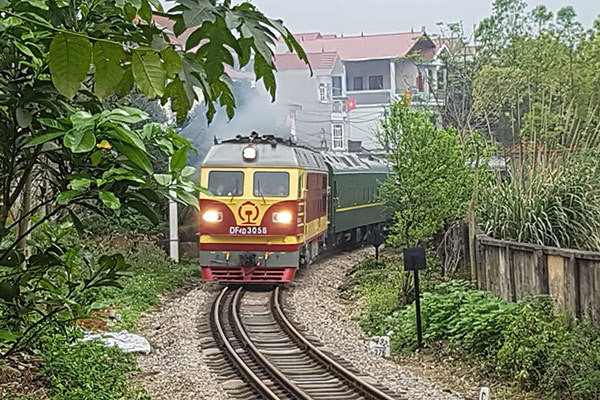 Dieu bat ngo ve tau boc thep cua ong Kim Jong-un tu Trung Quoc sang Dong Dang