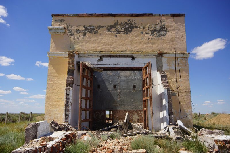 Theo các chuyên gia, đất, nước và không khí tại vùng thử nghiệm vũ khí hạt nhân trên của Liên Xô và vùng lân cận có mức độ phóng xạ cao gấp 10 lần so với bình thường.