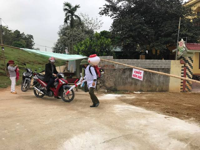 Thanh Hoa: Ca xa phu trang voi bot chong dich ta lon chau Phi-Hinh-3