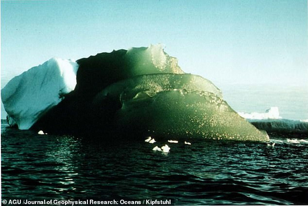 Trong suốt nhiều năm, các chuyên gia, nhà khoa học thực hiện các dự án nghiên cứu nhằm làm sáng tỏ vì sao lại xuất hiện những tảng băng xanh bí ẩn ở Nam Cực.